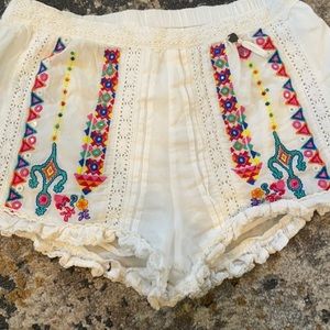 UNIQUE BOHO SHORTS
